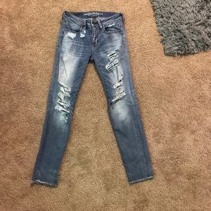 High waisted ripped jeans